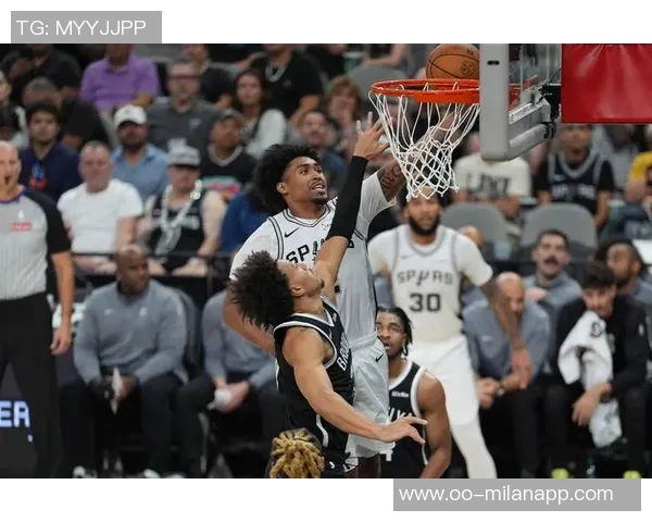 马刺替补发威四人得分上双合力砍下68分哈珀独得22分助球队取胜