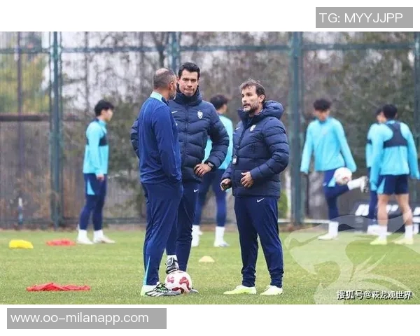 墨西哥媒体报道三镇俱乐部欲签帕丘卡球员洪德尔卡迪斯